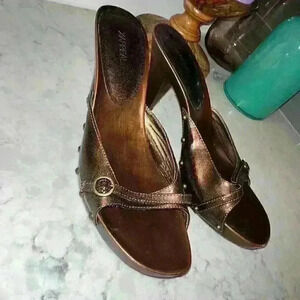 Y2K Style - XAPPEAL Wood Heels - Size 8M